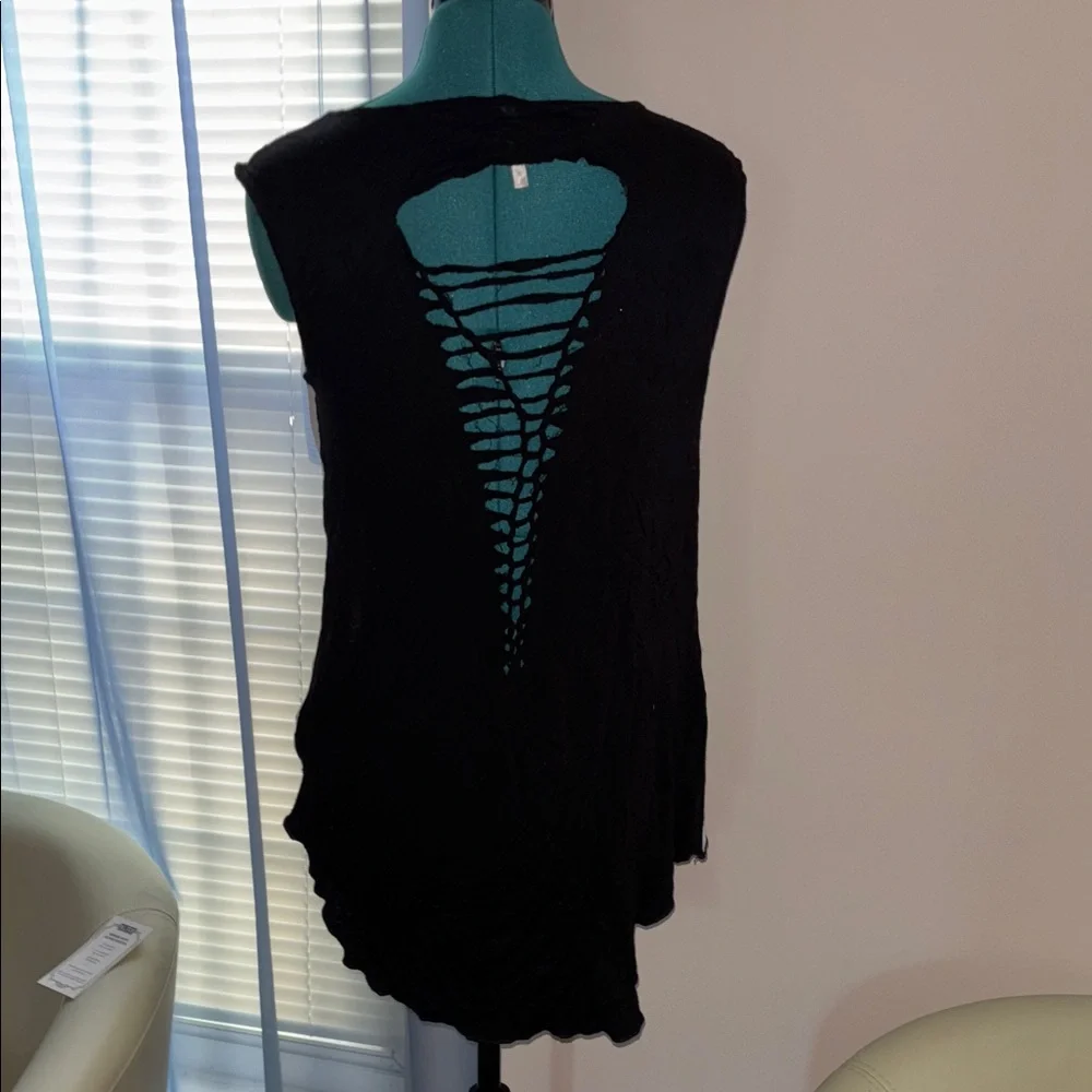 Ocasion Women's Graphic Print Tank Top - Picture 4 of 5